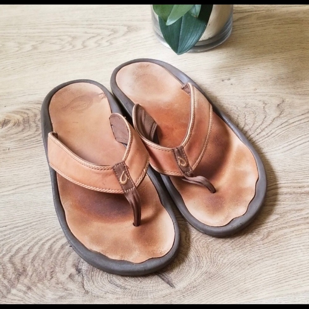 Olukai Leather Flops